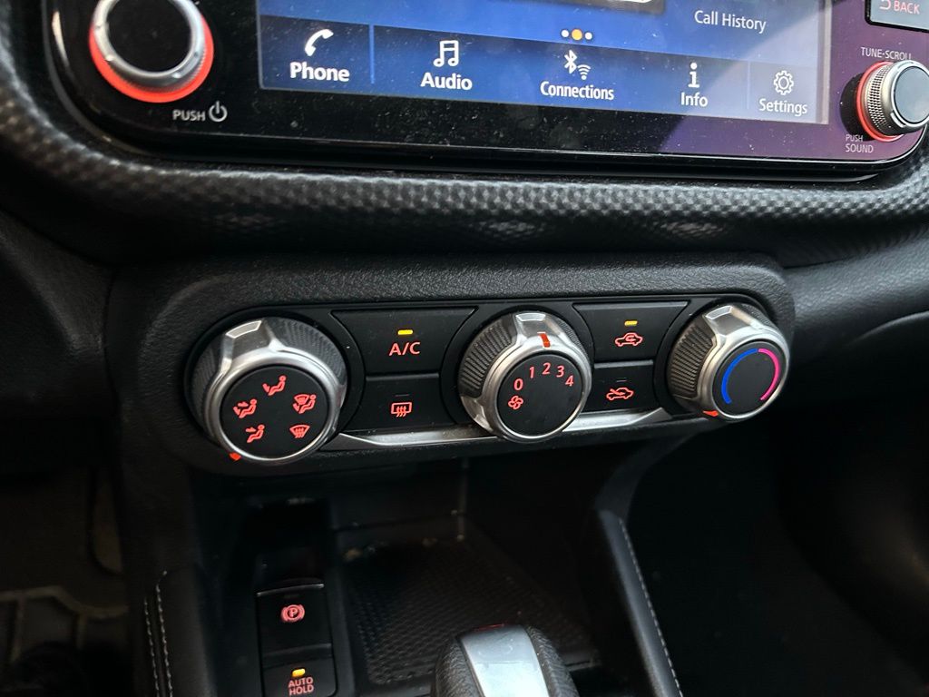 Thumbnail: 2023 Nissan Kicks - 24
