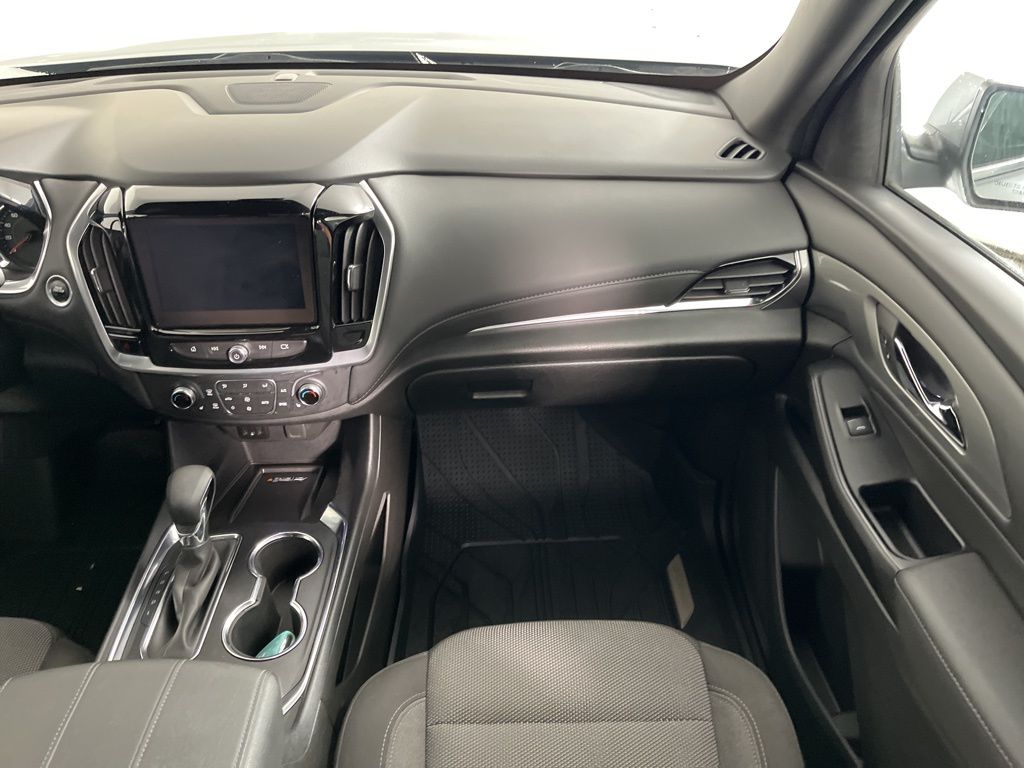 Thumbnail: 2023 Chevrolet Traverse - 22