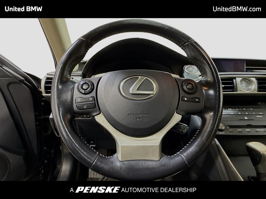 Thumbnail: 2016 Lexus IS - 6