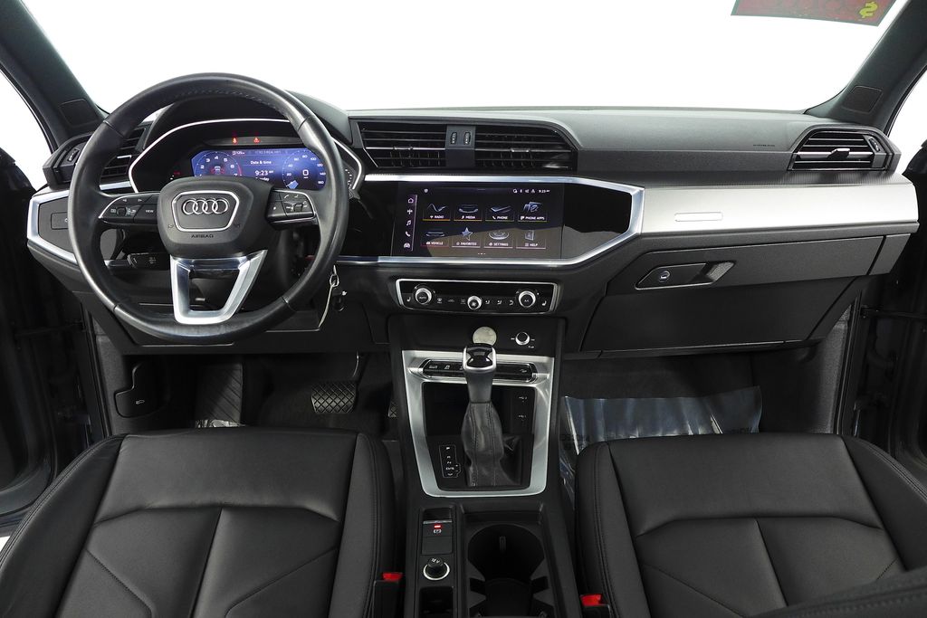 Thumbnail: 2023 Audi Q3 - 25