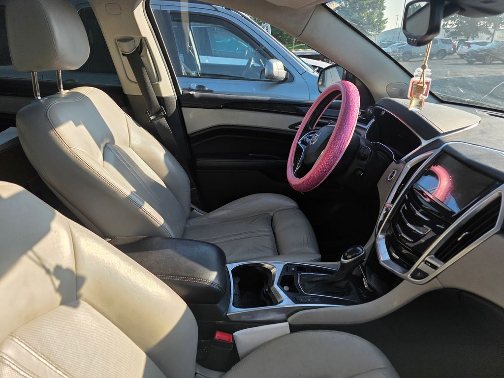 View vehicle photo 5