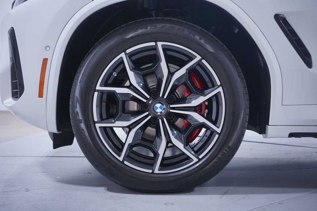 Thumbnail: 2025 BMW X4 - 2