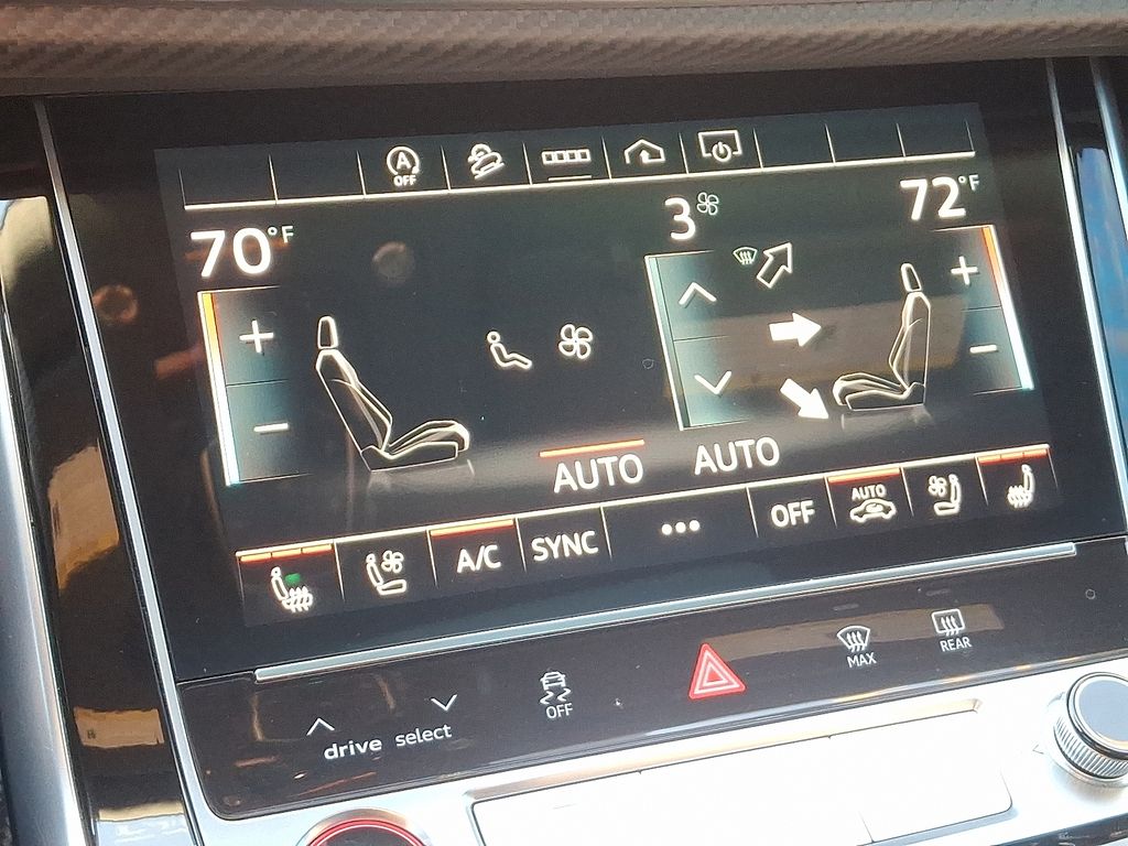 Thumbnail: 2023 Audi RS Q8 - 17