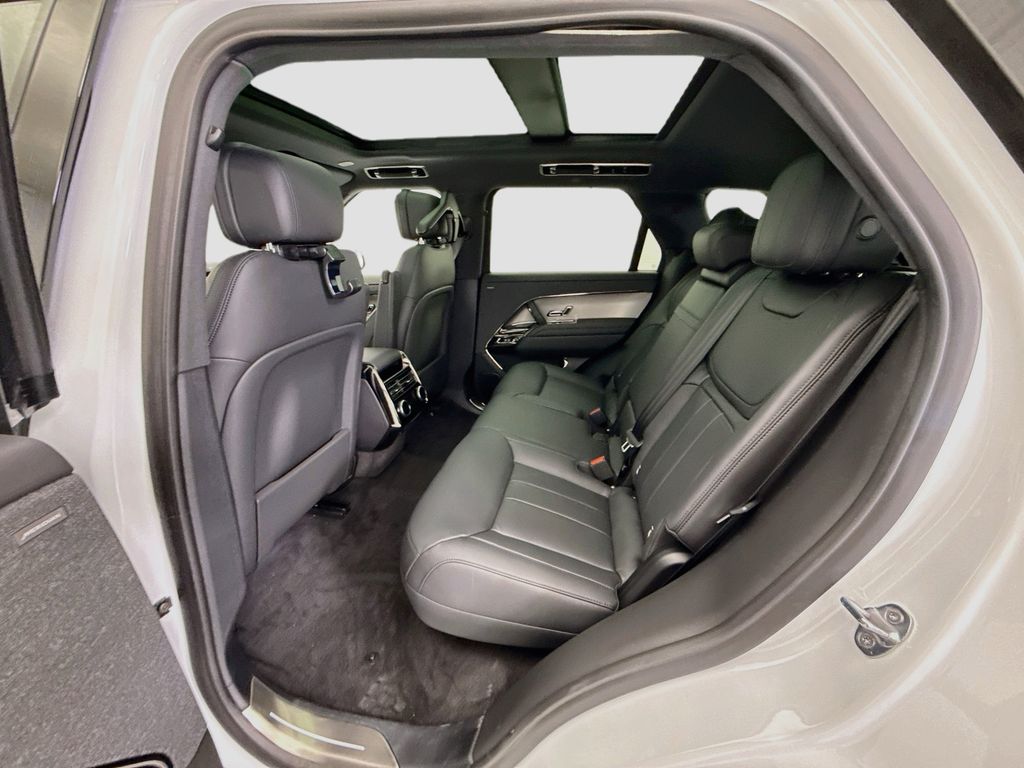New 2026 White Land Rover Dynamic SE image 20