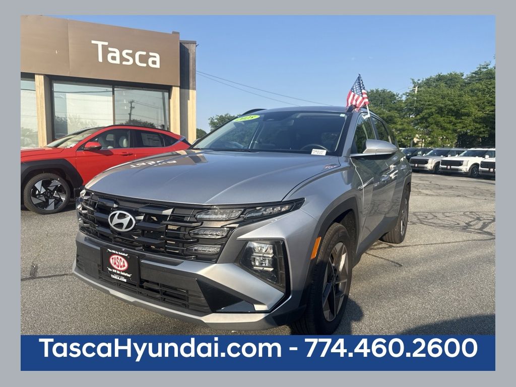 Shimmering Silver 2025 Hyundai Tucson SUV / Crossover All-Wheel Drive 8-Speed Automatic