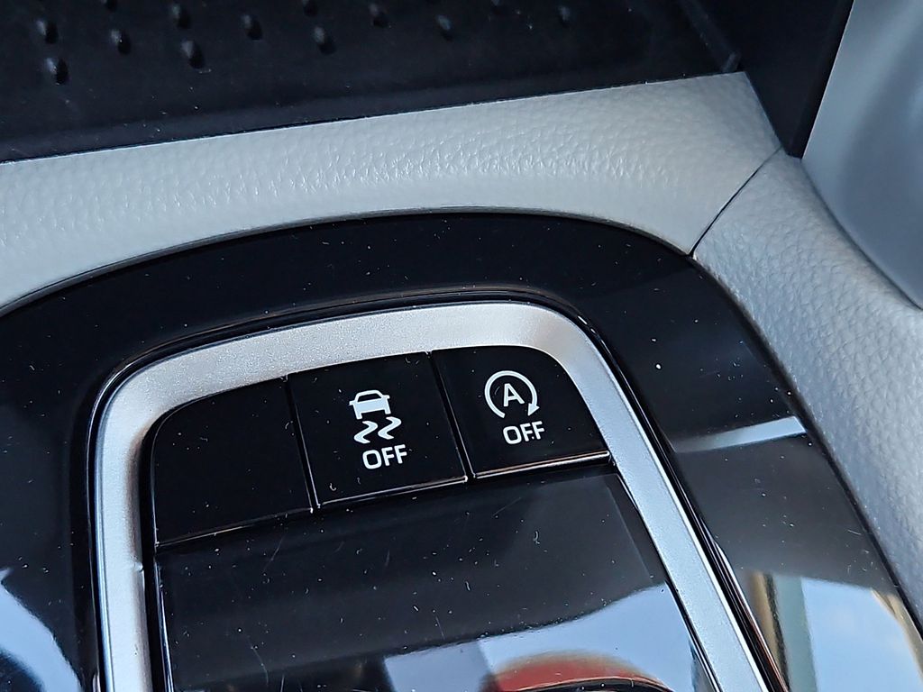 Thumbnail: 2025 Toyota Corolla Cross - 14