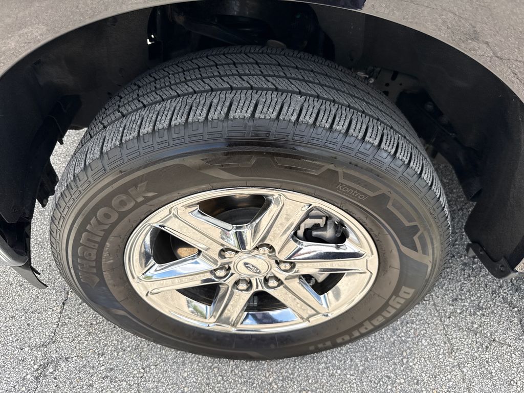 2025 Black Metallic Ford F-150 XLT RWD Truck