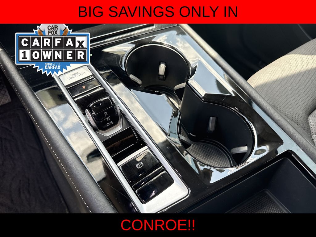 2024 Volkswagen Atlas 2.0T SE w/Technology Black at Don McGill Toyota
