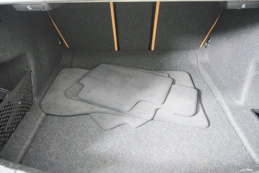 Thumbnail: 2024 BMW 3 Series - 17