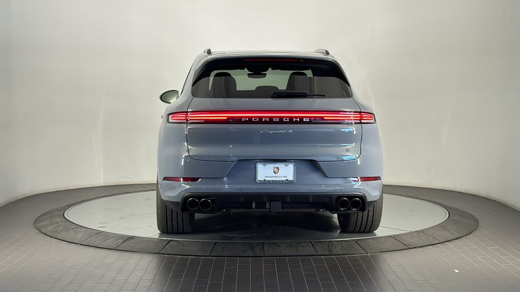 Thumbnail: 2025 Porsche Cayenne - 6