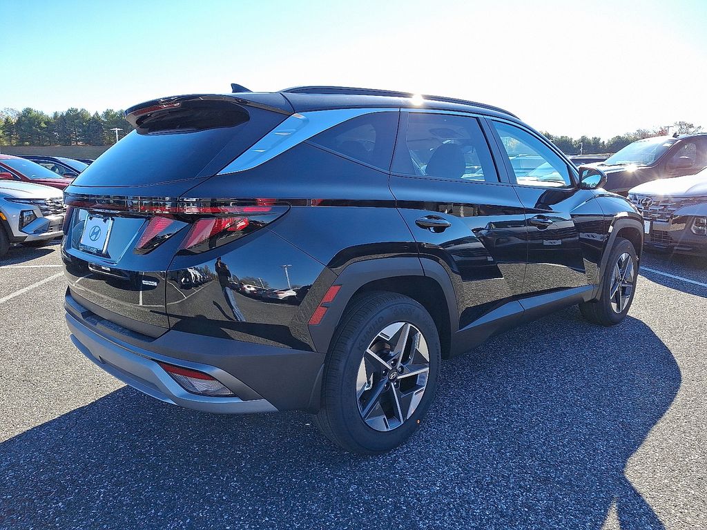 Thumbnail: 2025 Hyundai Tucson - 3