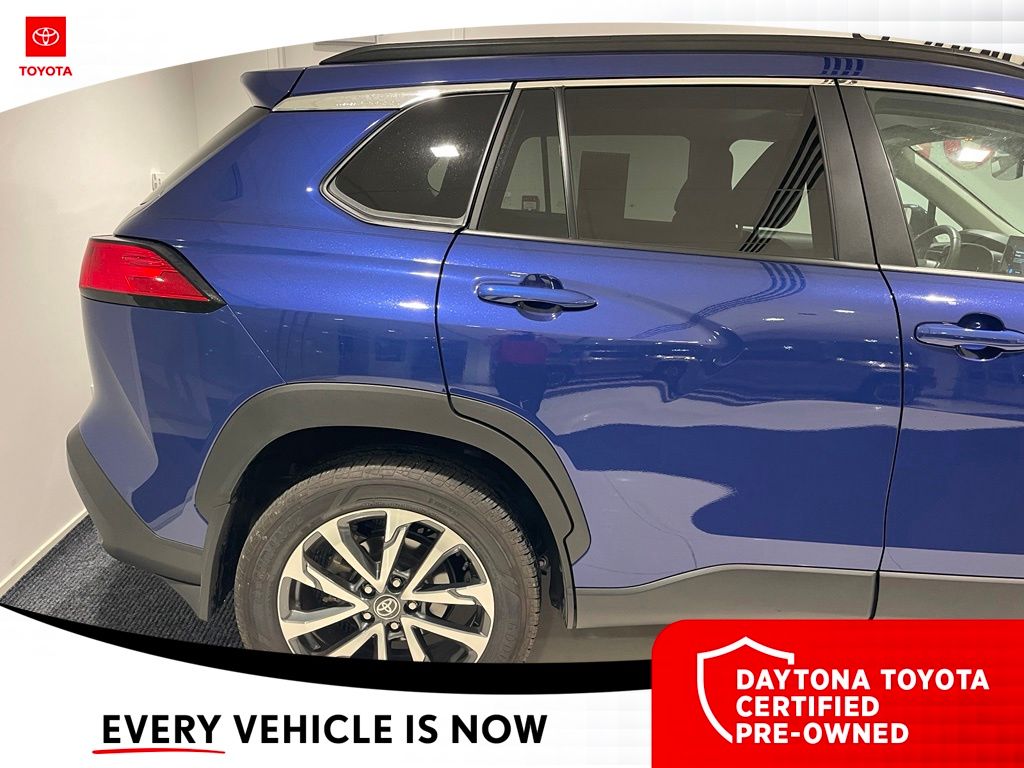 2024 Toyota Corolla Cross XLE - Photo 8