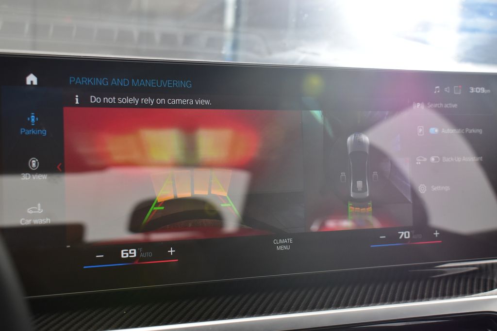 Thumbnail: 2024 BMW M3 - 22