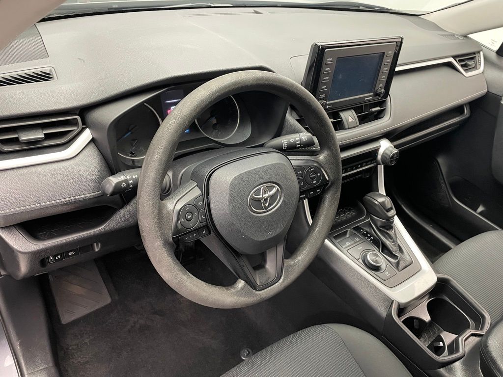 2021 Toyota RAV4 LE 11