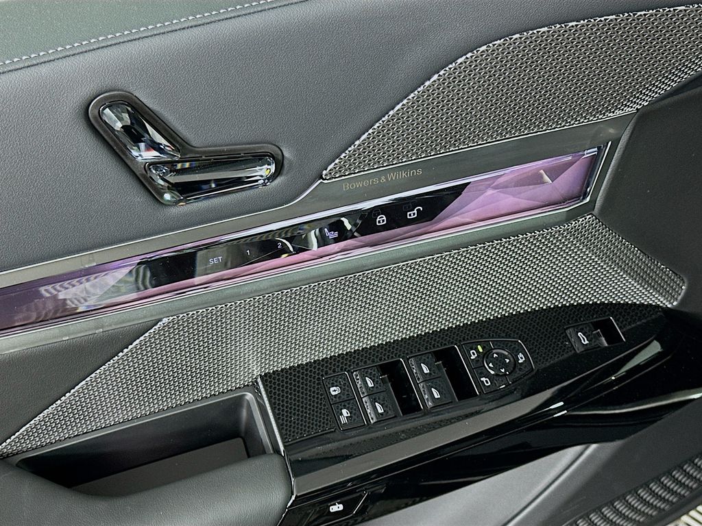 Thumbnail: 2025 BMW i7 - 20