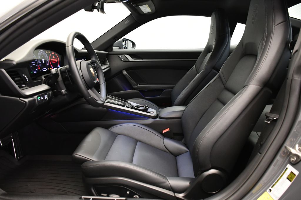 Thumbnail: 2025 Porsche 911 - 5