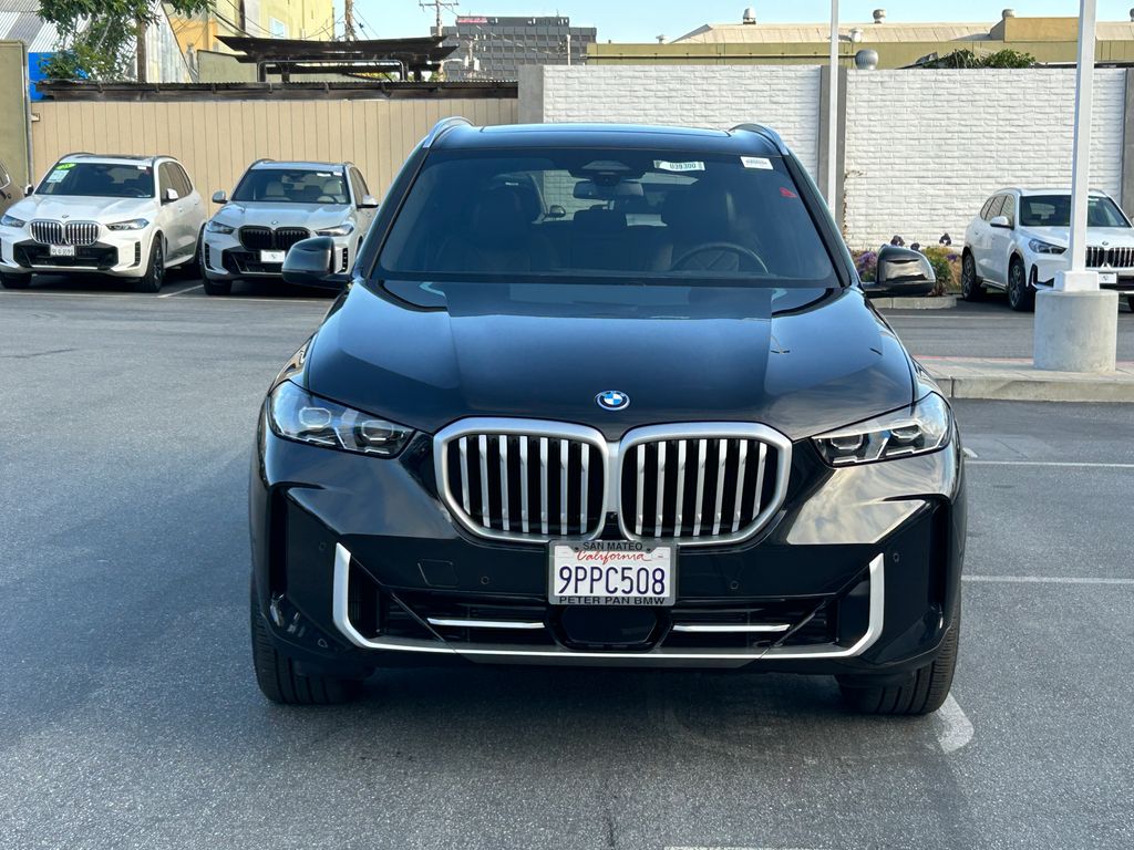 2025 BMW X5 xDrive50e 8