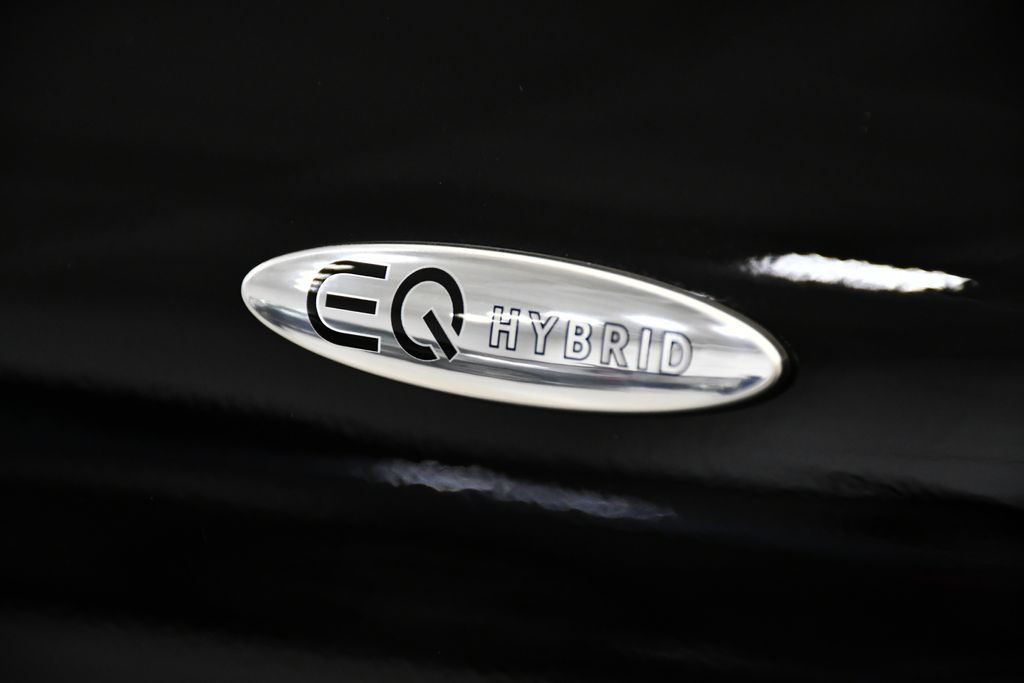 2025 Mercedes-Benz GLC 350 11