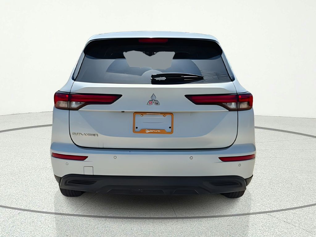 2023 Mitsubishi Outlander ES White at North Houston Mitsubishi