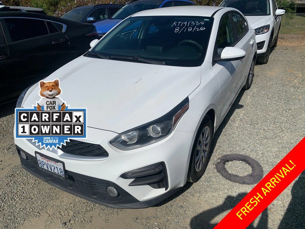 Clear White 2020 Kia Forte Sedan Front-Wheel Drive Continuously Variable Transmission