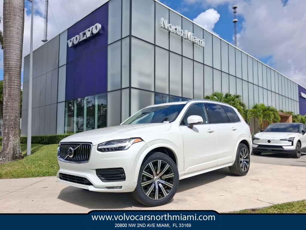 2023 Volvo XC90 B5 Core