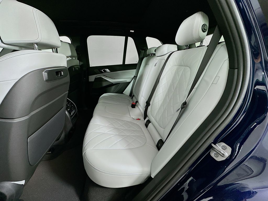 Thumbnail: 2026 BMW X5 - 17