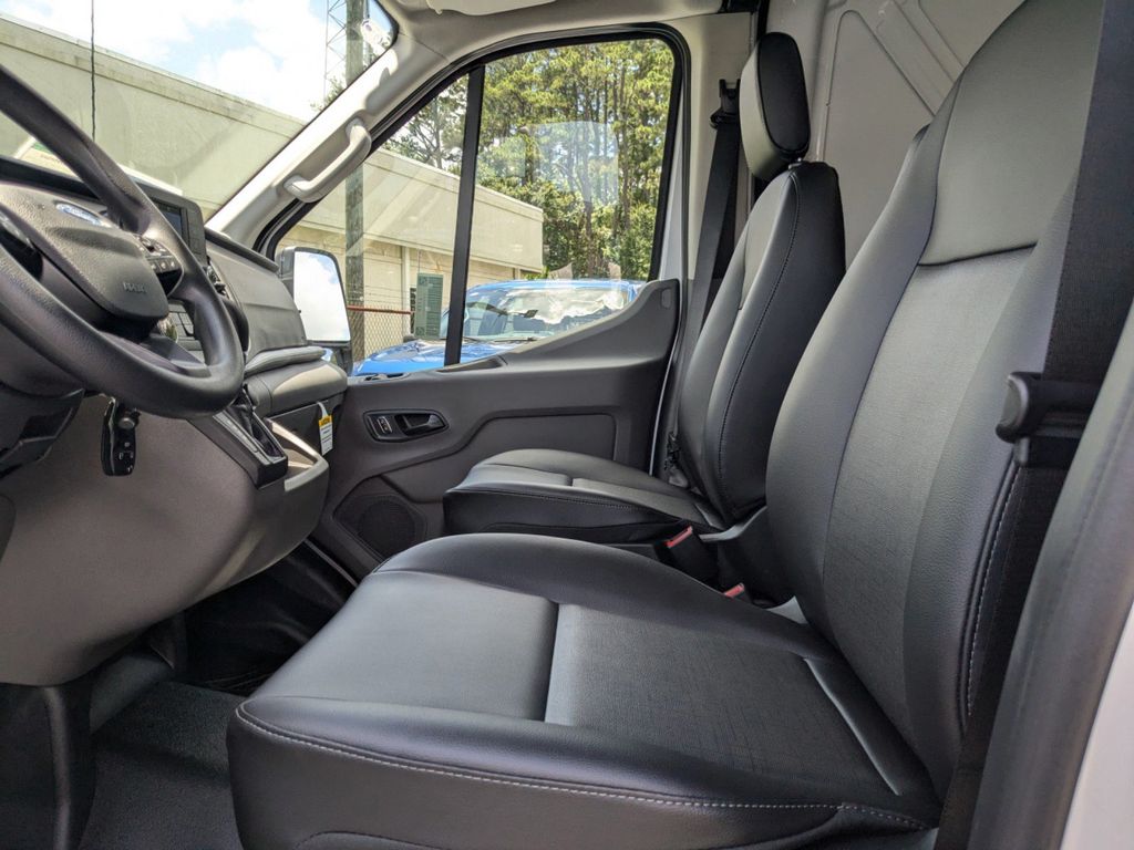 2025 Ford Transit 250