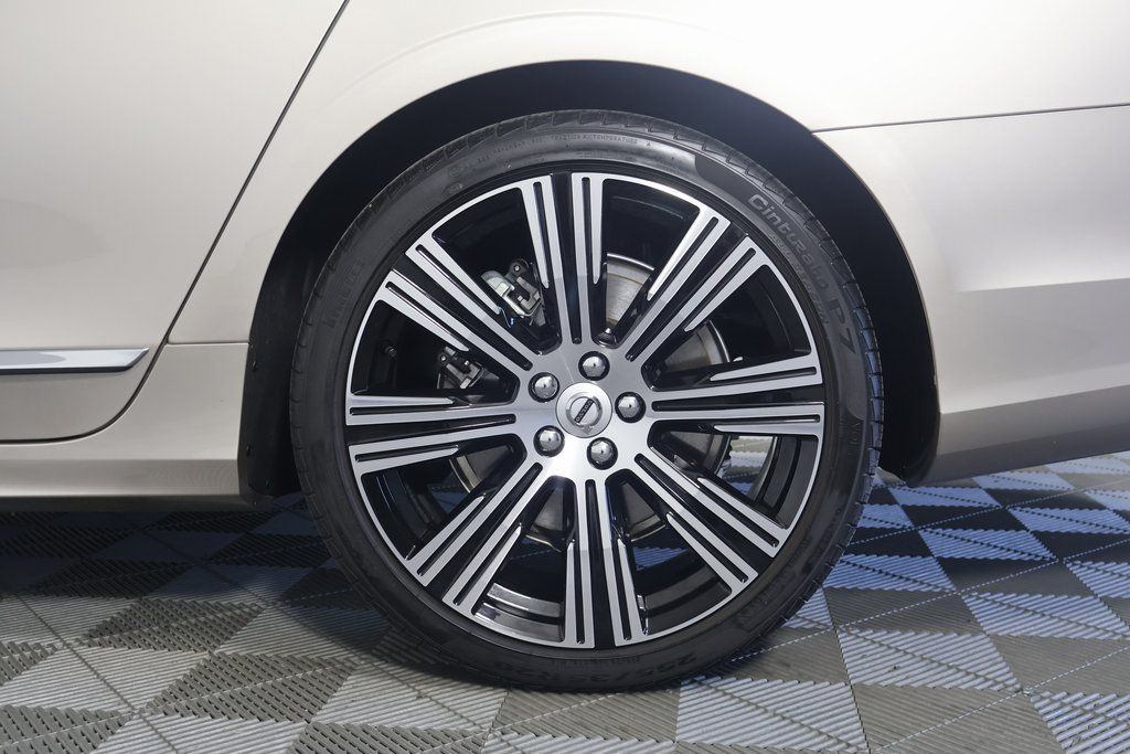 2025 Volvo S90  16