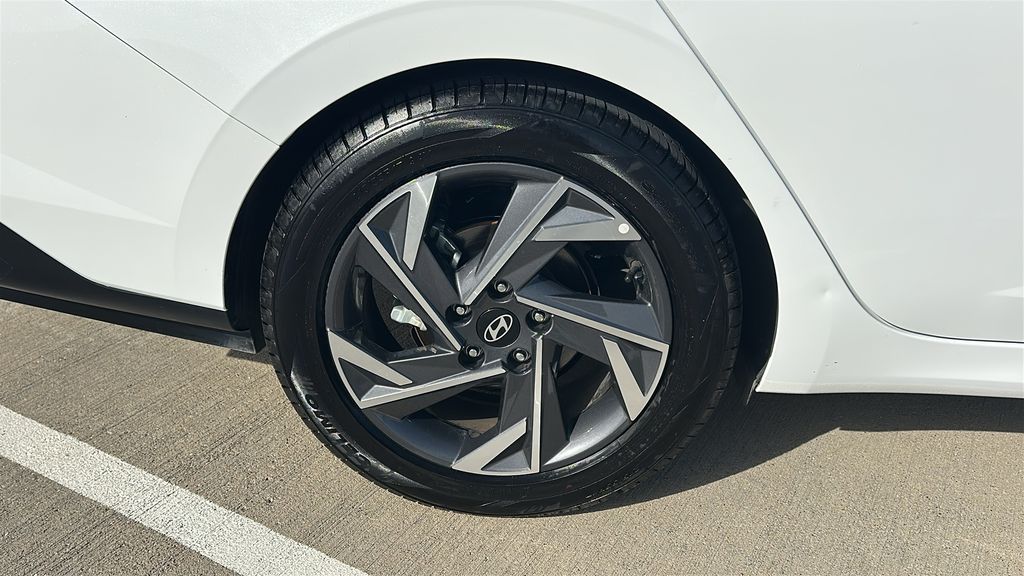 2024 Hyundai Elantra Limited White at Baytown Hyundai