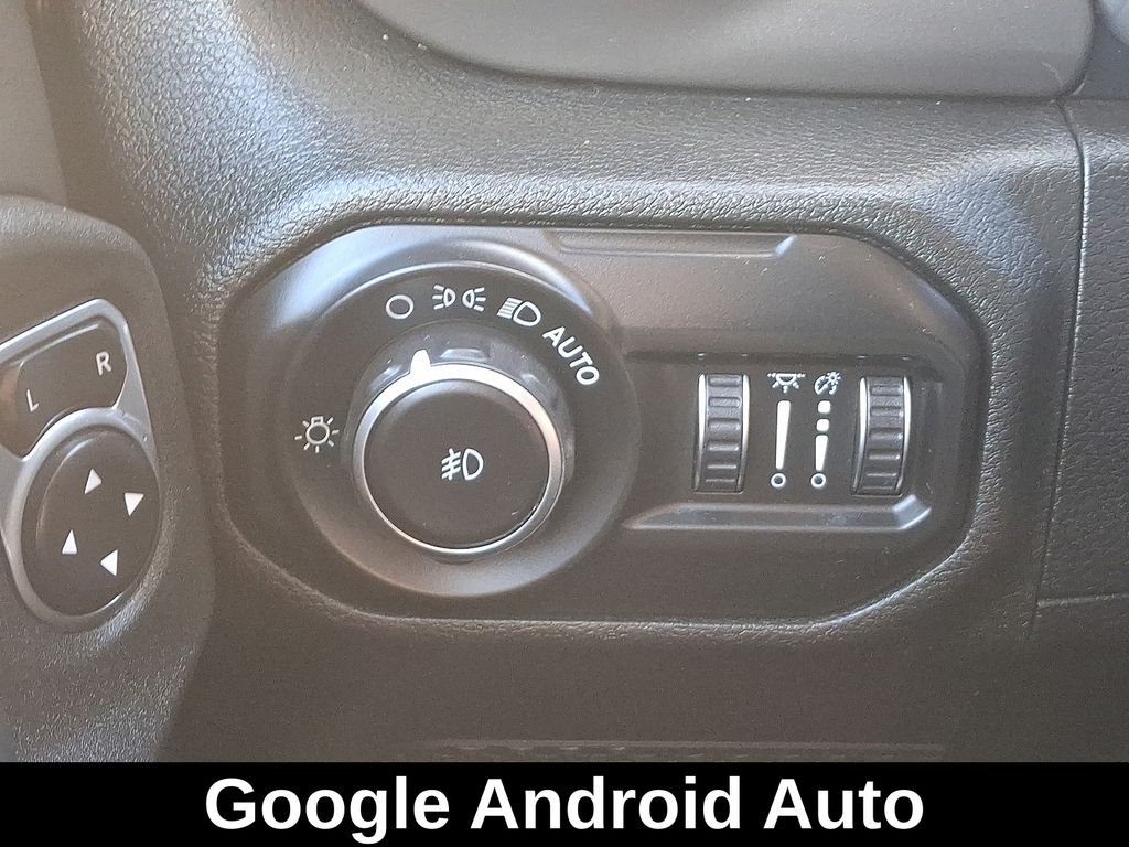 Thumbnail: 2018 Jeep Wrangler - 24