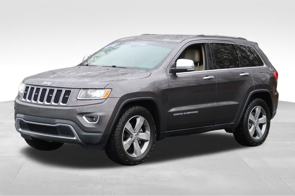 Gray (Granite Crystal Metallic Clearcoat) 2016 Jeep Grand Cherokee SUV / Crossover 4X2 8-Speed Automatic