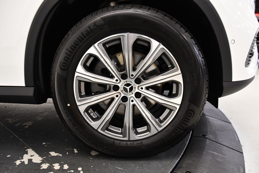 Thumbnail: 2025 Mercedes-Benz GLC - 16