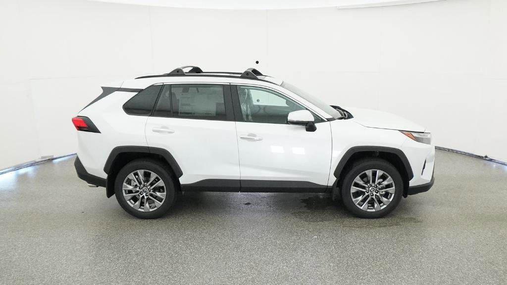 Thumbnail: 2025 Toyota RAV4 - 20