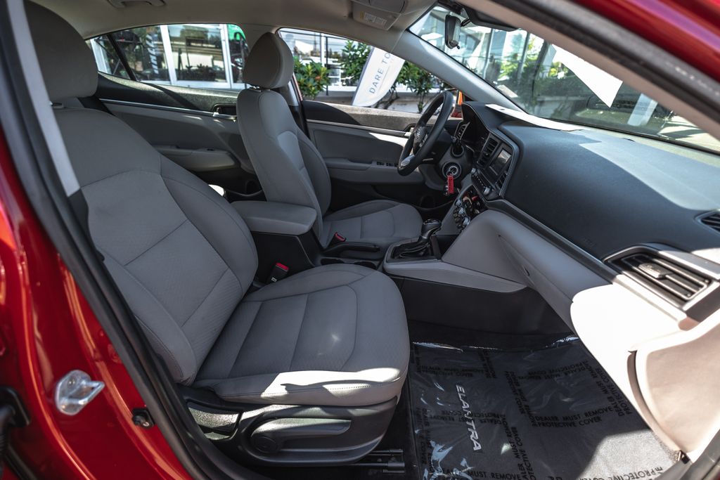 2020 Hyundai Elantra SE thumbnail 24