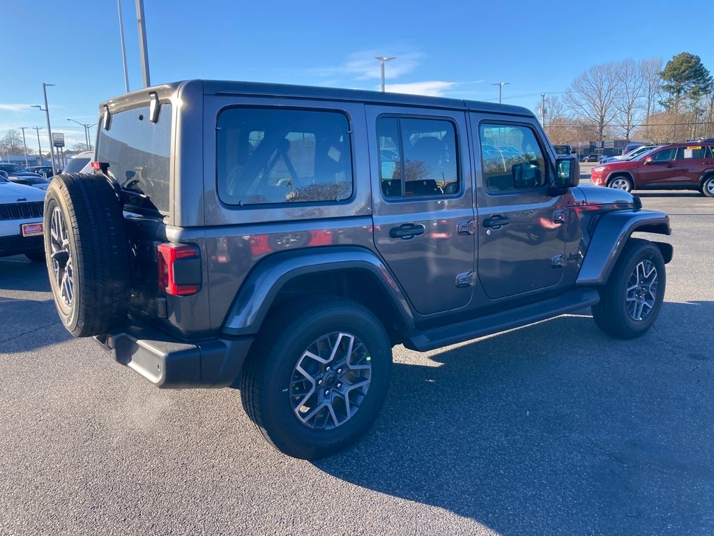 New 2026 Gray Jeep Sahara image 5