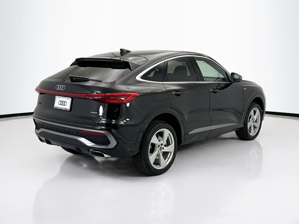 Thumbnail: 2026 Audi Q5 - 5