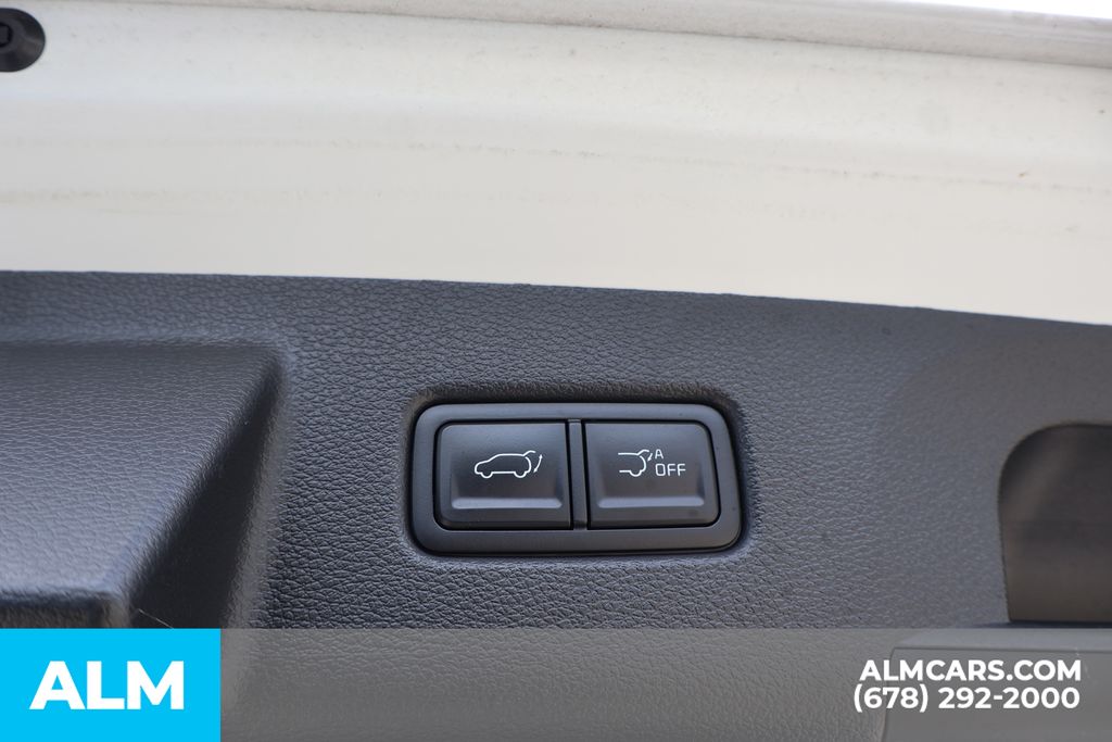 Used 2024 White Kia SX image 23