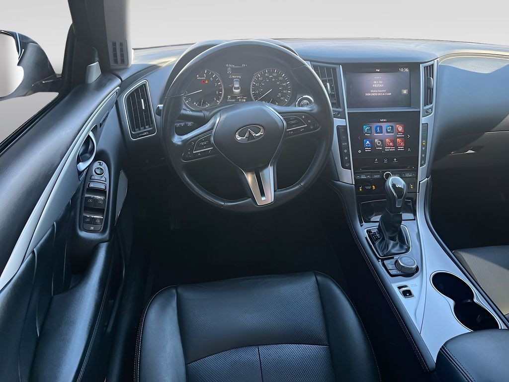Used 2022 White INFINITI LUXE image 23