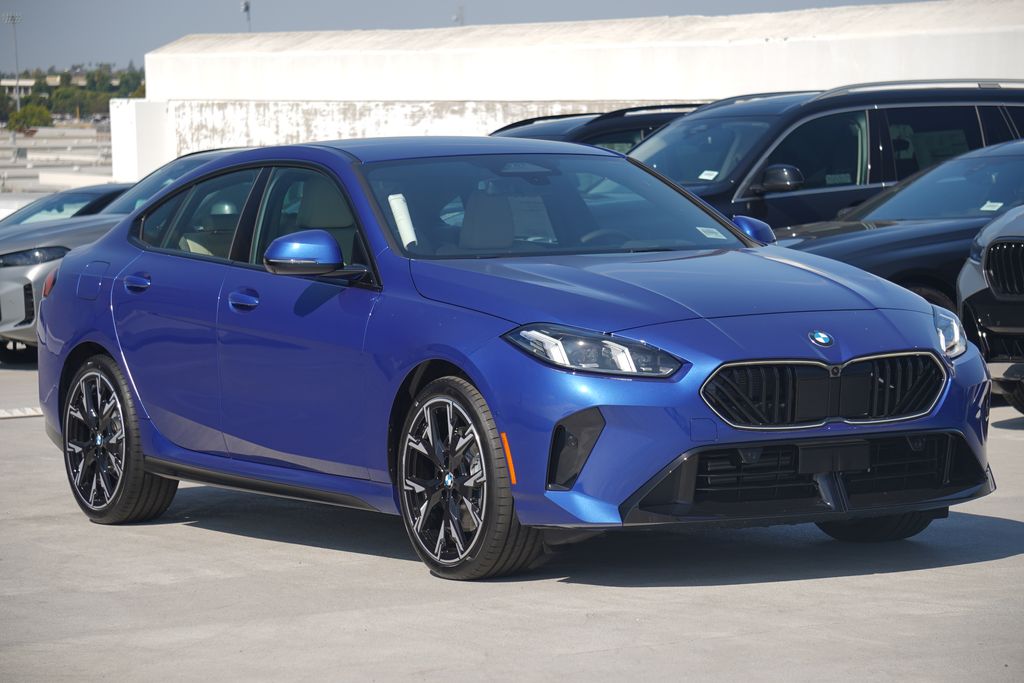 Thumbnail: 2026 BMW 2 Series - 3