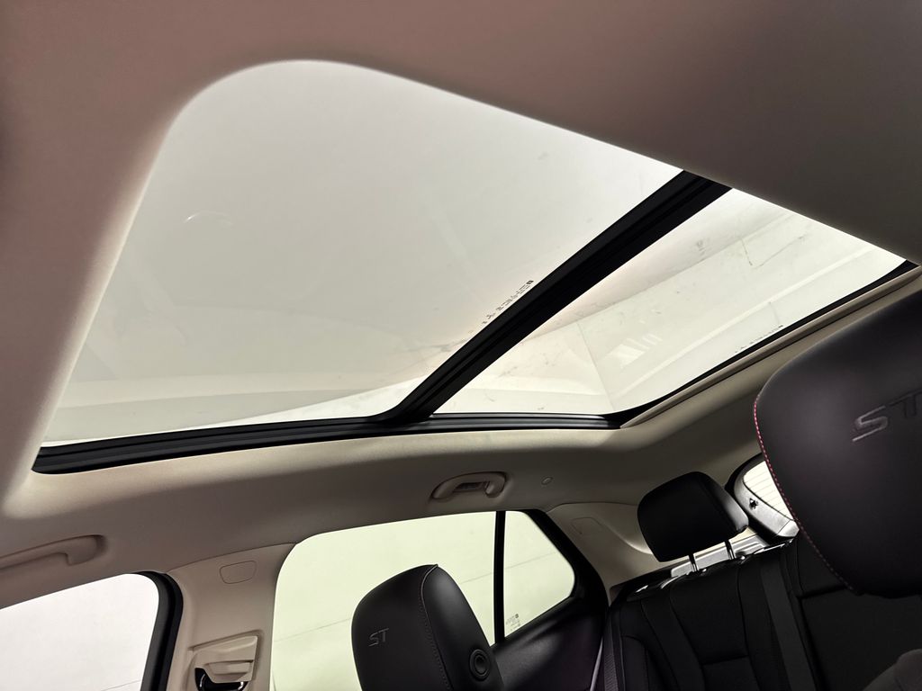 Certified Used 2022 Black Buick Essence image 11