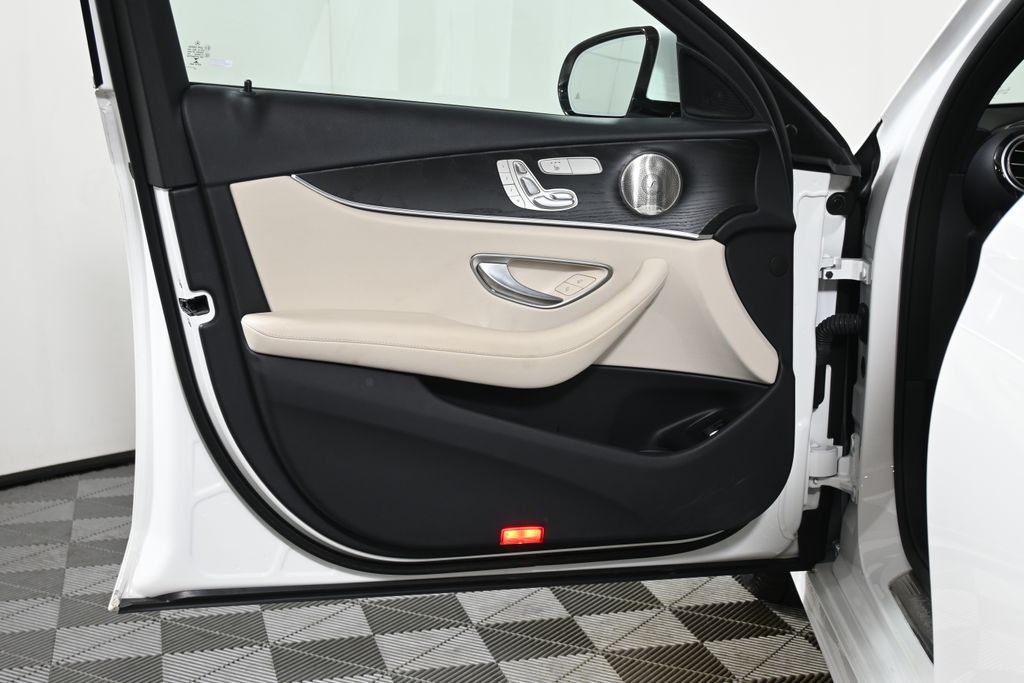 Thumbnail: 2023 Mercedes-Benz E-Class - 30