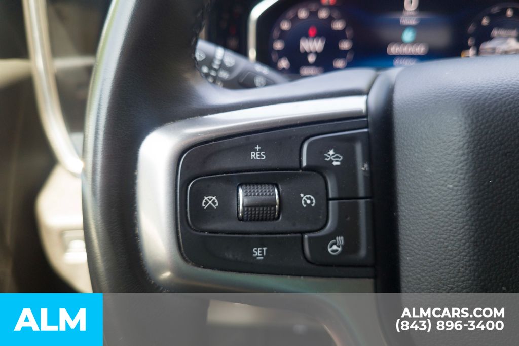 Used 2025 Summit White Chevrolet LT image 32