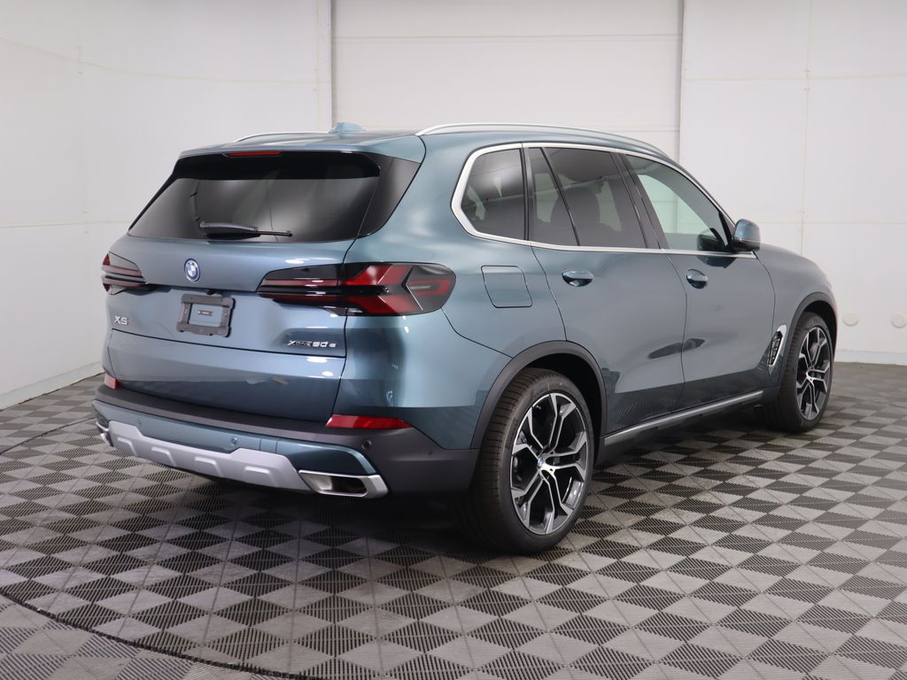 Thumbnail: 2026 BMW X5 - 5
