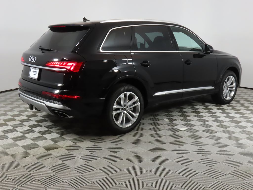 2025 Audi Q7  5