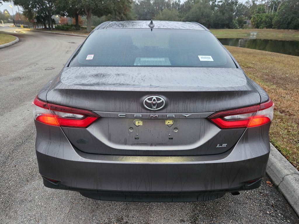 2021 Toyota Camry LE 4