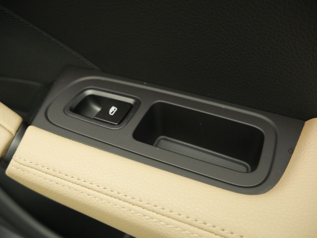 Thumbnail: 2026 Porsche Cayenne - 28