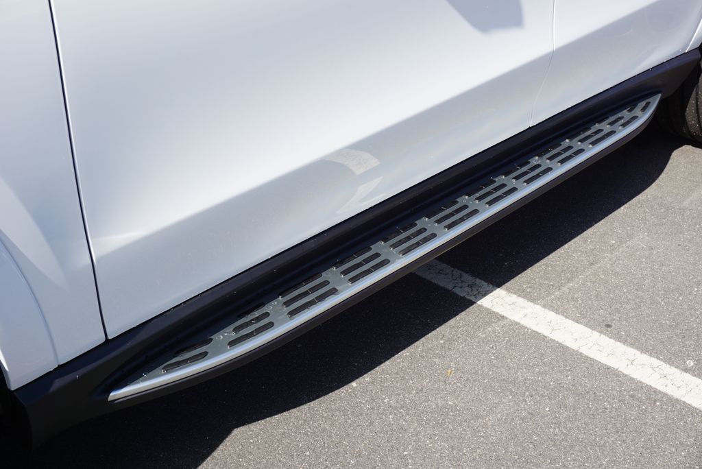 Thumbnail: 2026 Mercedes-Benz GLE - 12