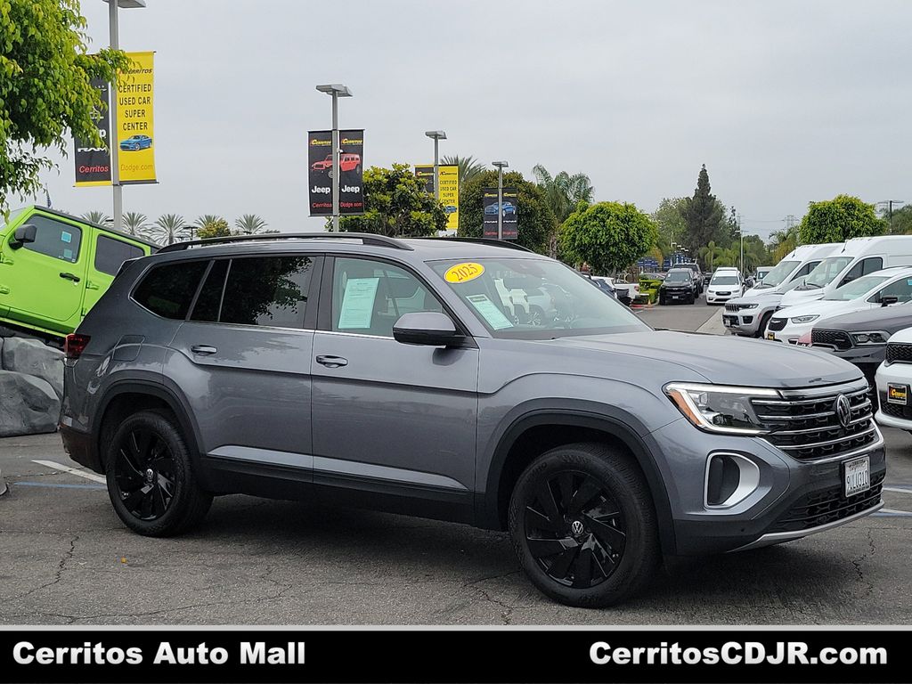 Gray 2025 Volkswagen Atlas SE FWD with Technology SUV / Crossover Front-Wheel Drive 8-Speed Automatic