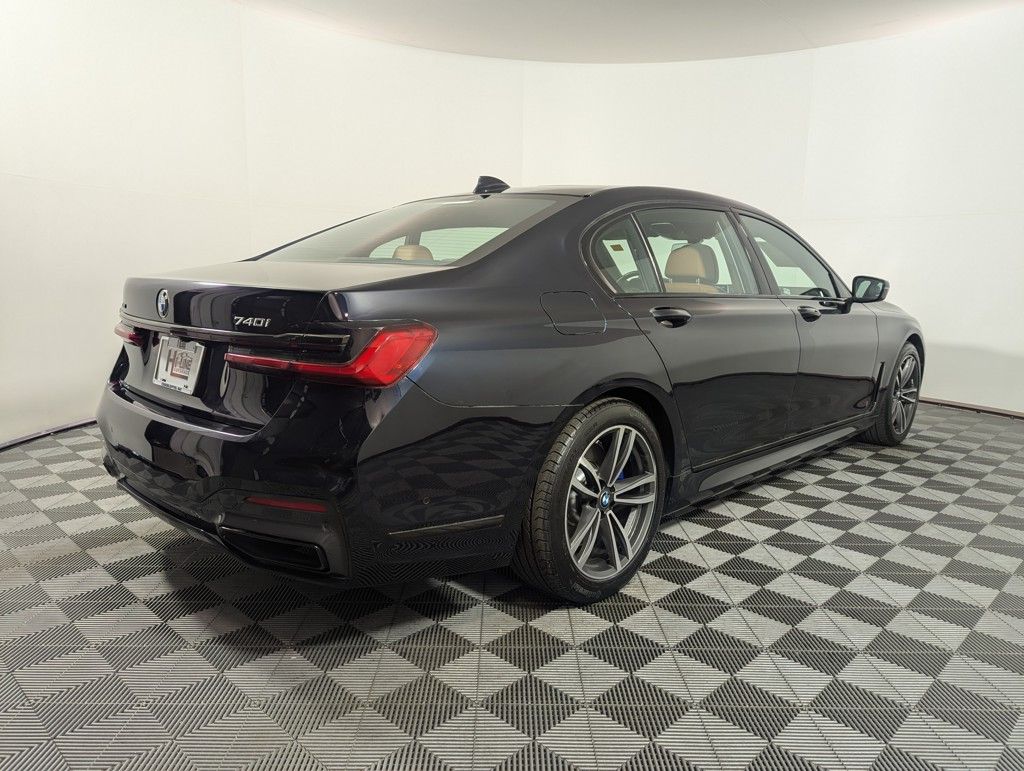 2022 BMW 7-Series 740i xDrive photo