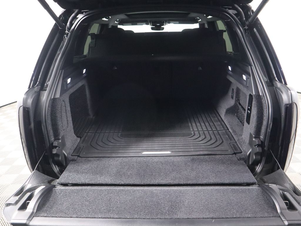 Thumbnail: 2023 Land Rover Range Rover - 29